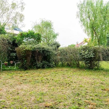 Appartement Avec Jardin Et Terrasse Pres De Paris Mantes-la-Jolie Eksteriør bilde