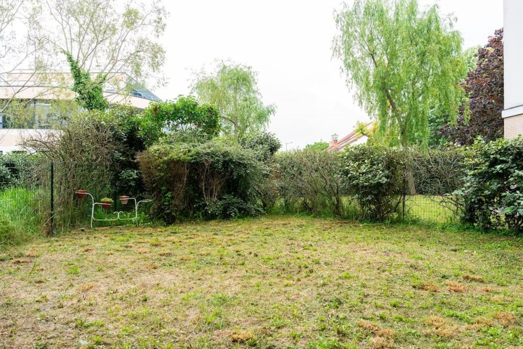 Appartement Avec Jardin Et Terrasse Pres De Paris Mantes-la-Jolie Eksteriør bilde