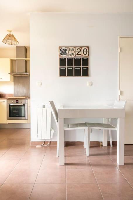 Appartement Avec Jardin Et Terrasse Pres De Paris Mantes-la-Jolie Eksteriør bilde